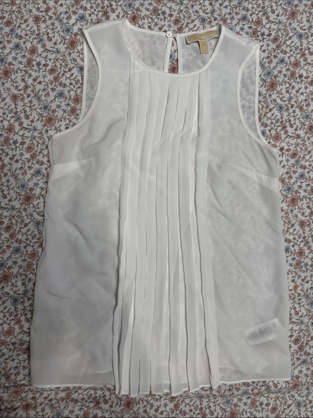 MICHAEL Michael Kors White Sleeveless Pleated Front Blouse
